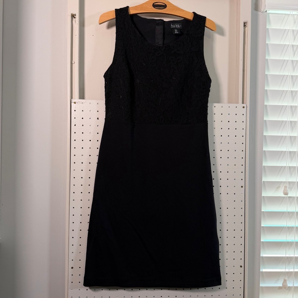 Nicole Miller Sheath Dress Women's Black Lace Pearl Snap Sleeveless Cocktail - 4